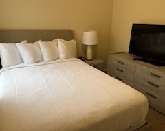 Washburn Hotel Suites (Topeka, USA)