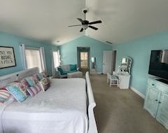 Hele huset/lejligheden 6 Br, 5 Baths, 3 Level, Quiet Cove, Large Beach, Great Waterfront, Awesome View! (Louisa, USA)