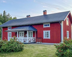 Toàn bộ căn nhà/căn hộ Look Forward To Your Vacation In This Vacation Home Near Lake Erken. (Östhammar, Thụy Điển)