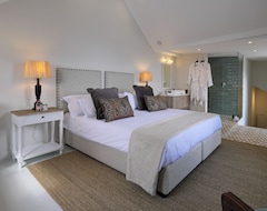 Chapter House Boutique Hotel By The Living Journey Collection (Franschhoek, Sydafrika)