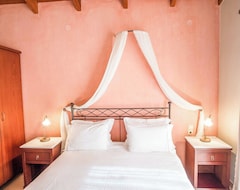 Casa/apartamento entero Apolis Luxury Villa - Three Bedroom Villa, Sleeps 7 (Agios Georgios, Grecia)