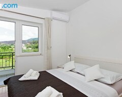 Hele huset/lejligheden Spacious Apartment With Terraces (Duće, Kroatien)