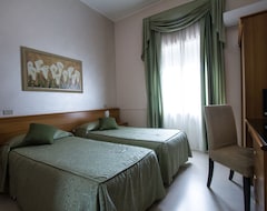 Hotelli Hotel Adriano (Torino, Italia)