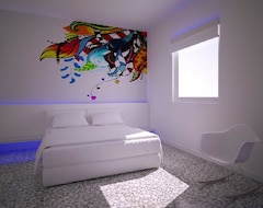 Hotel So White Boutique Suites (Ayia Napa, Cypern)
