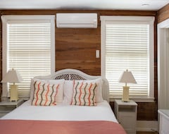 Tüm Ev/Apart Daire 3 Bedroom 3 Bathroom House With A Pool Downtown Near Seaport (Key West, ABD)
