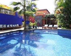 Hotel California (Todos Santos, Mexico)