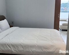 Khách sạn Suite Stay Yeosu (Yeosu, Hàn Quốc)