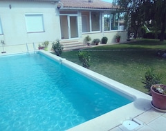 Toàn bộ căn nhà/căn hộ Villa With Pool Near Uzes (Saint-André-d'Olérargues, Pháp)