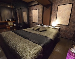 Hotel Nuda By H-Seven Adult Only (Yokohama, Japón)