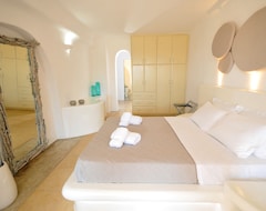 Hotel Super Paradise Suites & Rooms (Mykonos-Town, Greece)