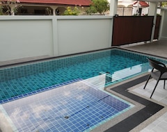 Tüm Ev/Apart Daire Brand New 3 Bedroom Private Pool Villa With Jacuzzi And Kid Pool (Muang Kham, Laos)