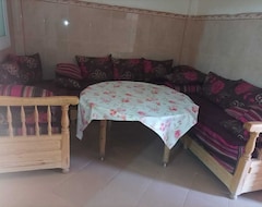 Koko talo/asunto Belle Maison Pas Chère (Oujda, Marokko)