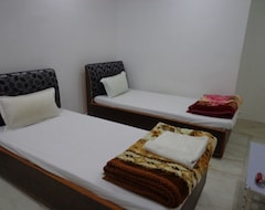 HOTEL JYOTI (Bodh Gaya, India)