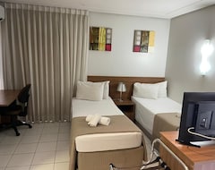 Khách sạn Sun Square Suítes Hotel (Goiânia, Brazil)