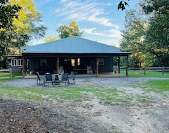 Entire House / Apartment Private Lodge On 80 Acres Of Private Property (Annemanie, USA)