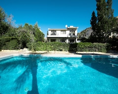 Koko talo/asunto Luxurious 3 Bedroom Villa With Private Pool. Only 200 Metres From The Beach . (Pissouri, Kypros)