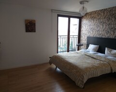 Koko talo/asunto Panorama View, Luxurious Penthouse 12 Minutes From Center, With Huge Terrace (Schaerbeek, Belgia)