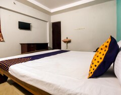 Khách sạn SPOT ON 66346 Raahila Lodge (Kumbakonam, Ấn Độ)