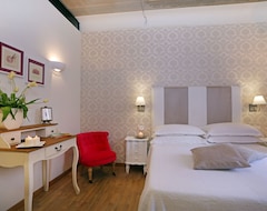 Hotel HQH Colosseo (Rome, Italy)