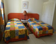 Khách sạn Hotel Tropical Winds Barbados (Bridgetown, Barbados)