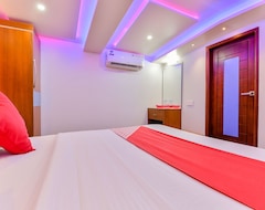 Hotel OYO 22759 Houseboat Luxury Smart Gold 6 BHK (Alappuzha, India)