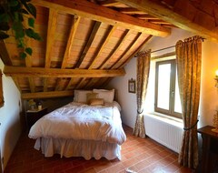 Toàn bộ căn nhà/căn hộ 6 Bed Villa With Private Pool In The Real Italy (Colmurano, Ý)