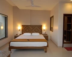 Khách sạn Sai Palace Budget Hotel (Shirdi, Ấn Độ)