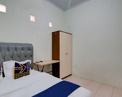 Khách sạn Spot On 92797 Awi Stay Syariah (Dumai, Indonesia)