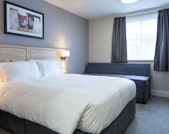 Hotel The Raven’s Cliff Lodge By Marstons Inns (Motherwell, United Kingdom)