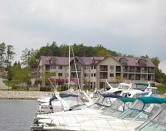 Khách sạn Wave Pointe Marina and Resort (Sturgeon Bay, Hoa Kỳ)
