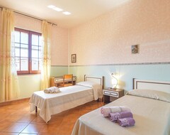 Toàn bộ căn nhà/căn hộ 3 Bedroom Accommodation In Villaurbana (Villaurbana, Ý)