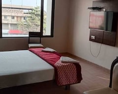Hotelli Oyo 37193 Vijay Sagar Deluxe (Bhiwandi, Intia)