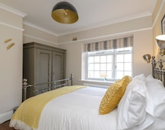 Koko talo/asunto 3 Bedroom Accommodation In Richmond (Richmond, Iso-Britannia)