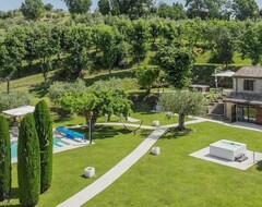 Toàn bộ căn nhà/căn hộ Beautiful Stone Villa With Heated Pool In The Hills Close To The Sea (Sant'Ippolito, Ý)