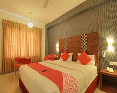 OYO 1531 Vels Grand Inn Hotel (Coimbatore, Hindistan)