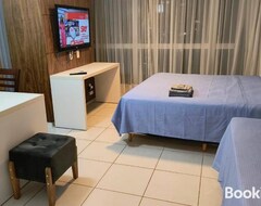 Hotelli Hotel Fusion Flat Particular SHN Brasilia Varanda grande com garagem e wi-fi (Brasilia, Brasilia)