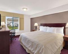 Hotel Days Inn by Wyndham Kamloops BC (Kamloops, Canada)