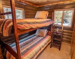 Toàn bộ căn nhà/căn hộ Creekside Cabin In The Heart Of The Sawtooth Mountains (Ketchum, Hoa Kỳ)