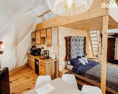 Koko talo/asunto Karkonoski Glamping (Jelenia Góra, Puola)