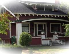 Hotelli The Pfeiffer Cottage (Albany, Amerikan Yhdysvallat)