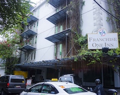 Hotel Franchise One (Makati, Filipinler)