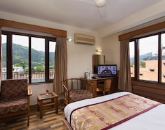 Khách sạn Hotel Tulsi (Pokhara, Nepal)