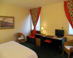 Khách sạn Hotel Les Ursulines (Autun, Pháp)