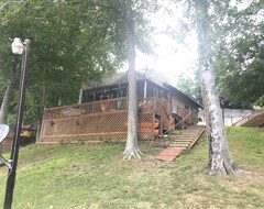 Toàn bộ căn nhà/căn hộ Cabin On The Water Of Lake Malone (Lewisburg, Hoa Kỳ)