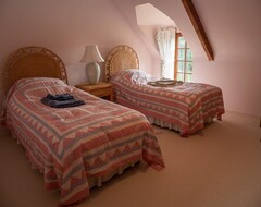 Toàn bộ căn nhà/căn hộ A Stunning Country House In Brittany, Sleeps 6 Guests (Languenan, Pháp)