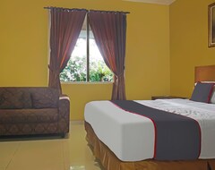 Khách sạn Capital O 92836 Villa Kampoeng Katineung (Cianjur, Indonesia)