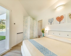 Toàn bộ căn nhà/căn hộ Brand New Villa In Residence On The Sea Swimming Pool Air Conditioning (Cardedu, Ý)