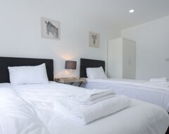 Căn hộ có phục vụ Adbolton House Apartments - Sleek, Stylish, Brand New & Low Carbon (Colwick, Vương quốc Anh)