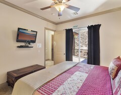 Hotel New! Luxury 2br St. George Area Home-patio & Views (Hurricane, Sjedinjene Američke Države)