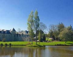 Toàn bộ căn nhà/căn hộ Manor House with Tennis and Swimming Ponds near Ocean (Besneville, Pháp)